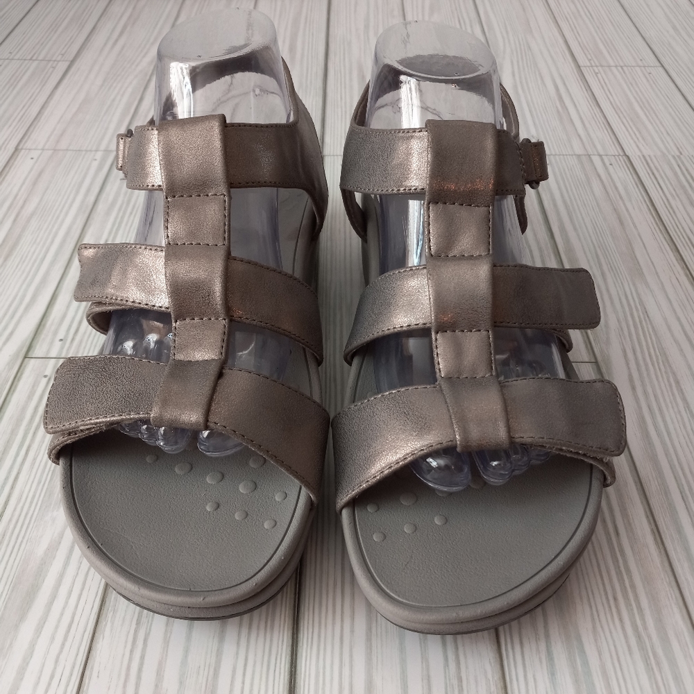 Vionic Tami Metallic Platform Wedge Sandals